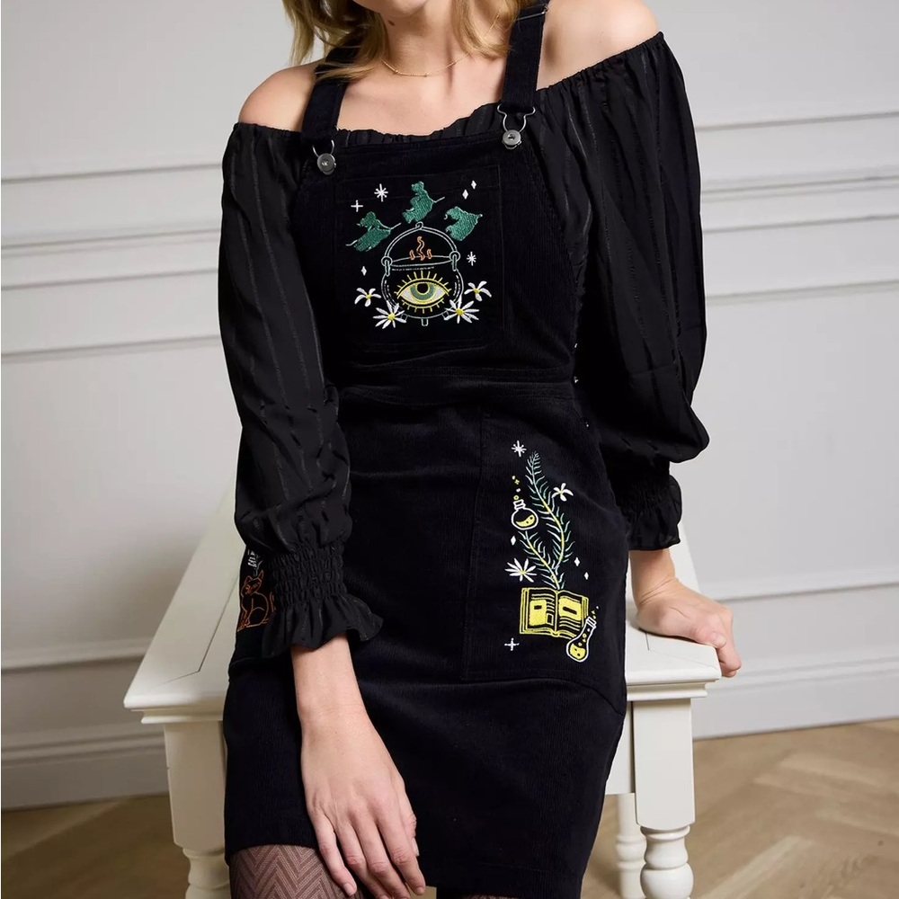 Disney Hocus Pocus Embroidered Icons Overall Dress — BoxLunch‎ Exclusive